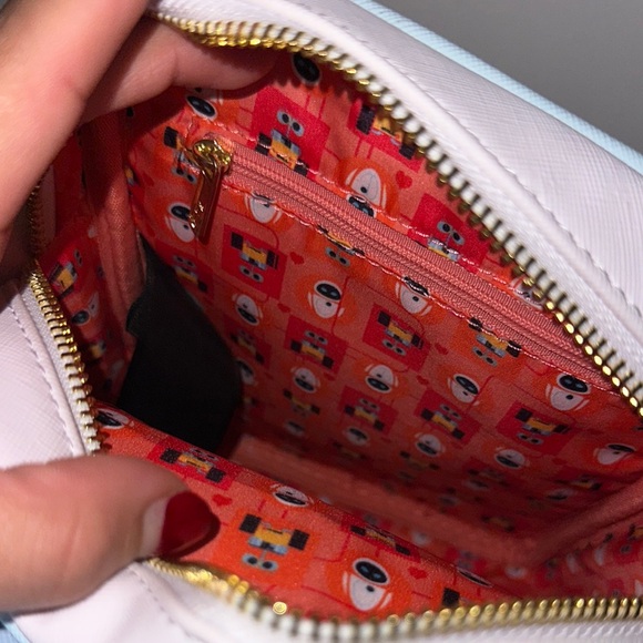 Wall-E Eve Crossbody Bag - Picture 7 of 7